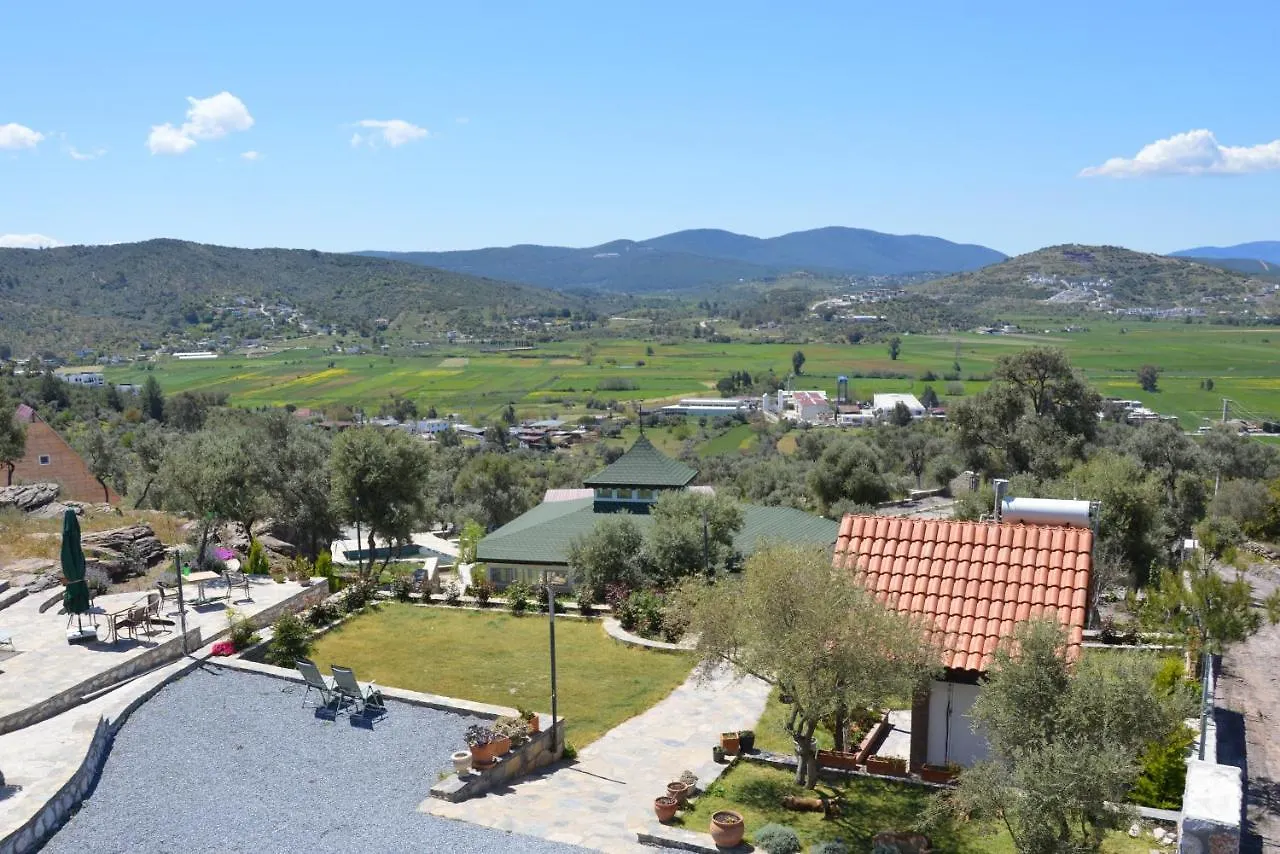 Отель Olive Garden Retreat Миляс